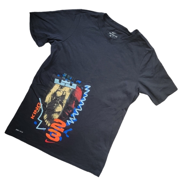 Boy's NIKE NBA Basketball LeBron James 23 King Graphic Tee Size Large - Picture 2 of 6